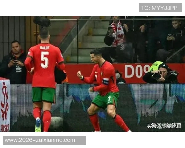 弗里克称赞莱万状态出众或许只有C罗能比肩